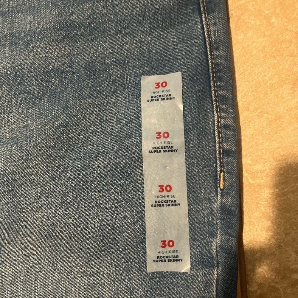 Old Navy High Rise Rockstar Super Skinny Jeans, Plus size 30. Blue. - Picture 9 of 9